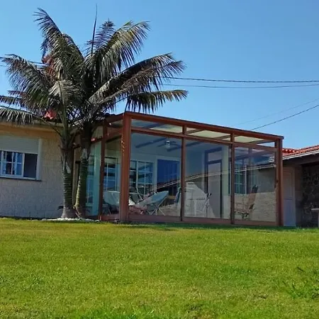 Casa En Playa De Con Jardin Y Vistas Al Mar Nyaraló